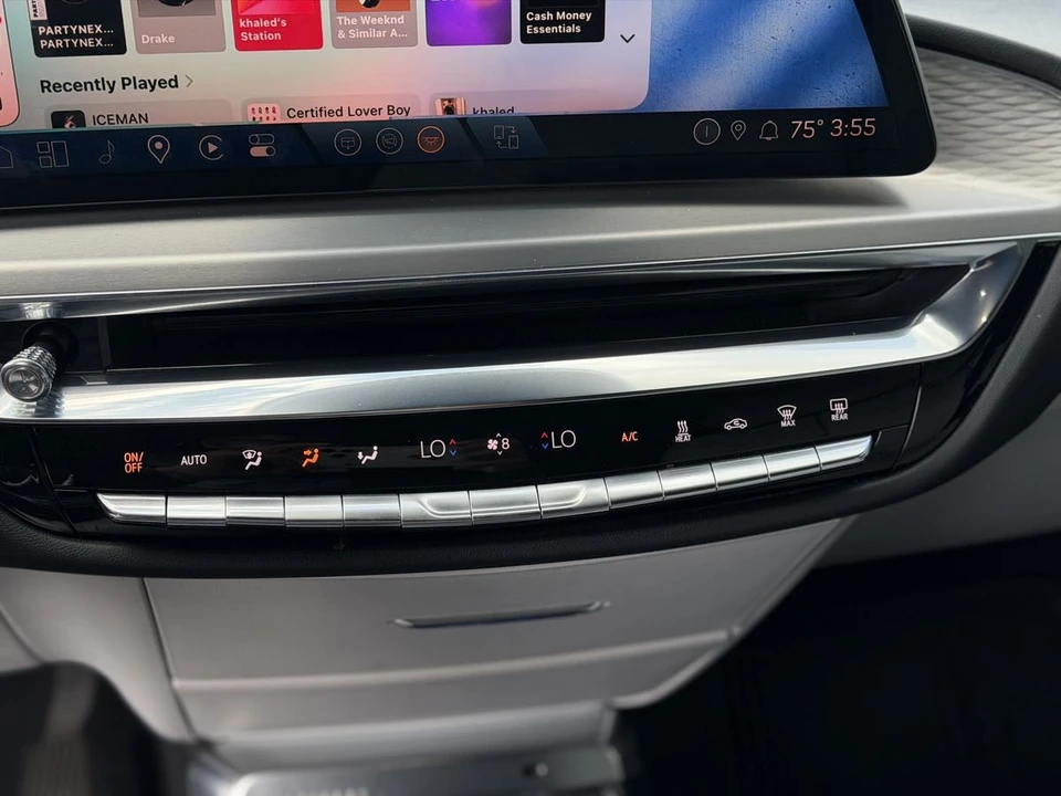2024 Cadillac Lyriq - Image 23 of 24