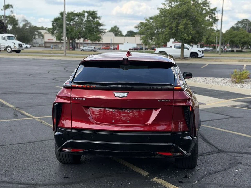 2024 Cadillac Lyriq - Image 7 of 24