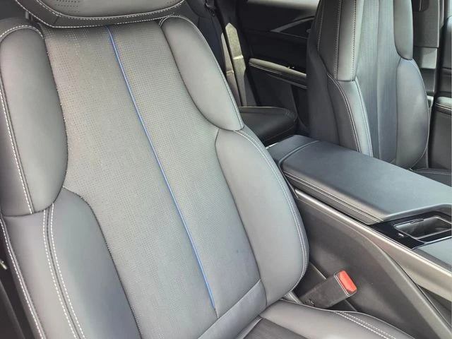 2024 Cadillac Lyriq - Image 22 of 31