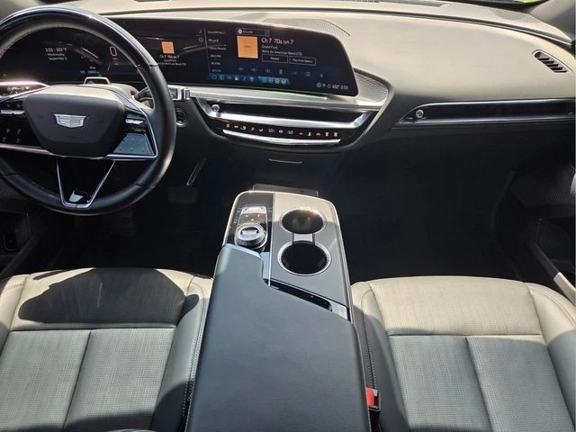 2024 Cadillac Lyriq - Image 19 of 31