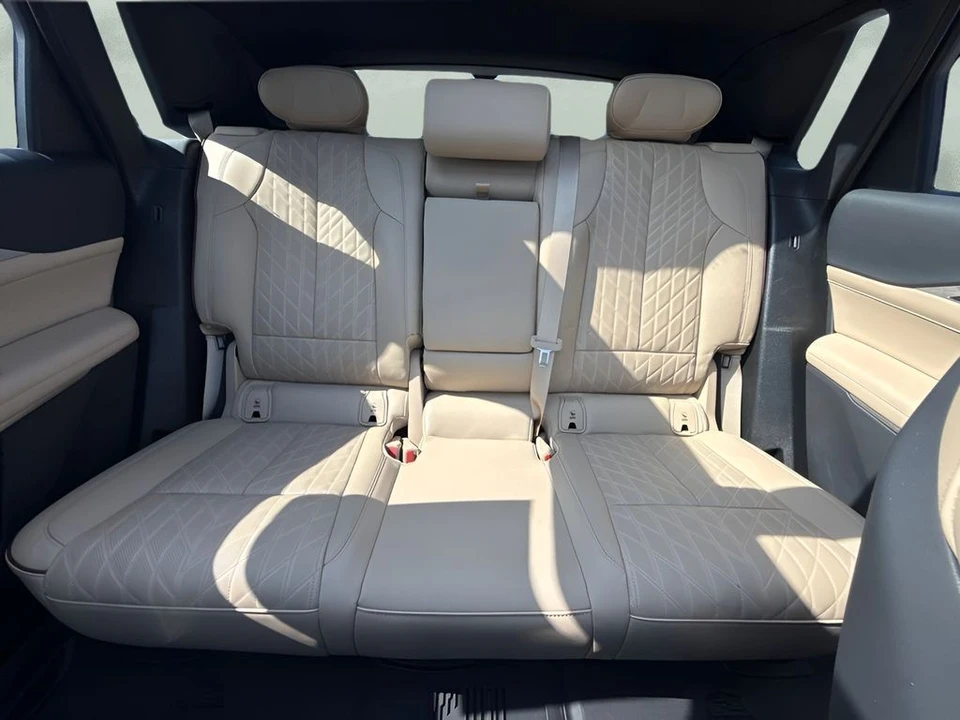 2024 Cadillac Lyriq - Image 11 of 29