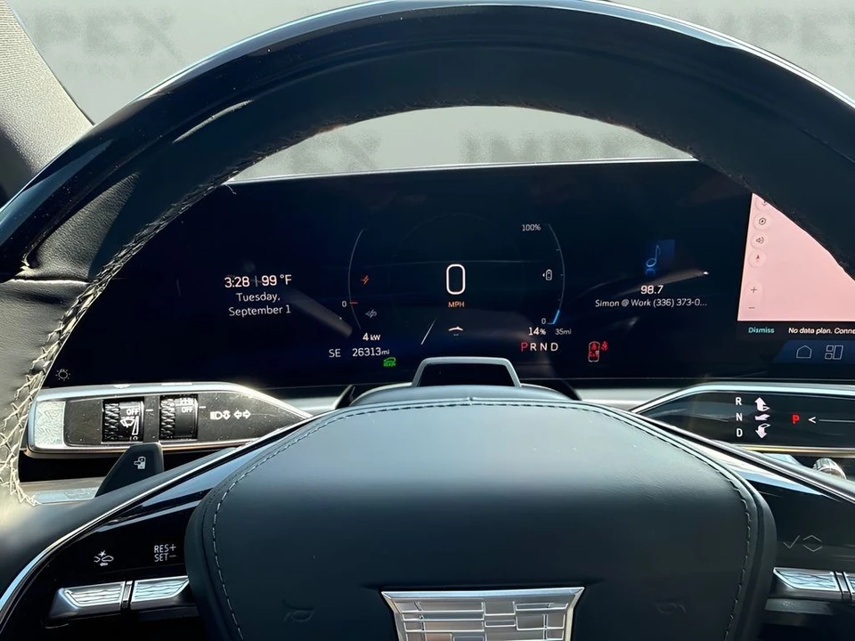 2024 Cadillac Lyriq - Image 18 of 29