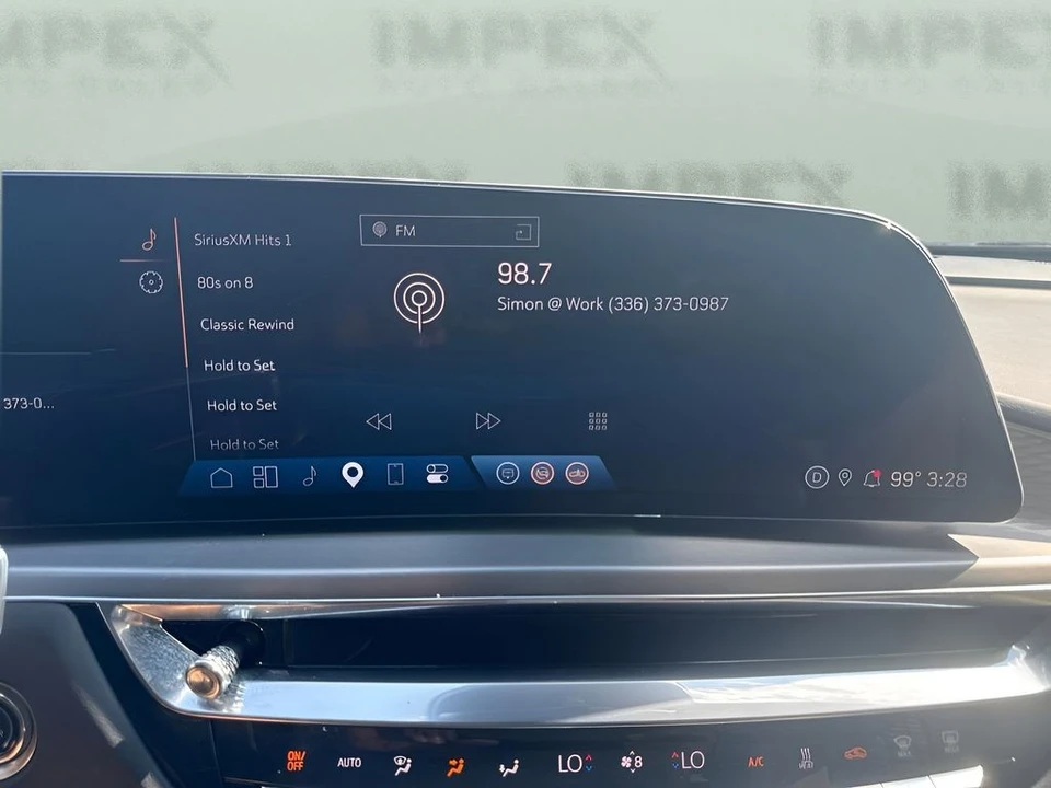 2024 Cadillac Lyriq - Image 14 of 29