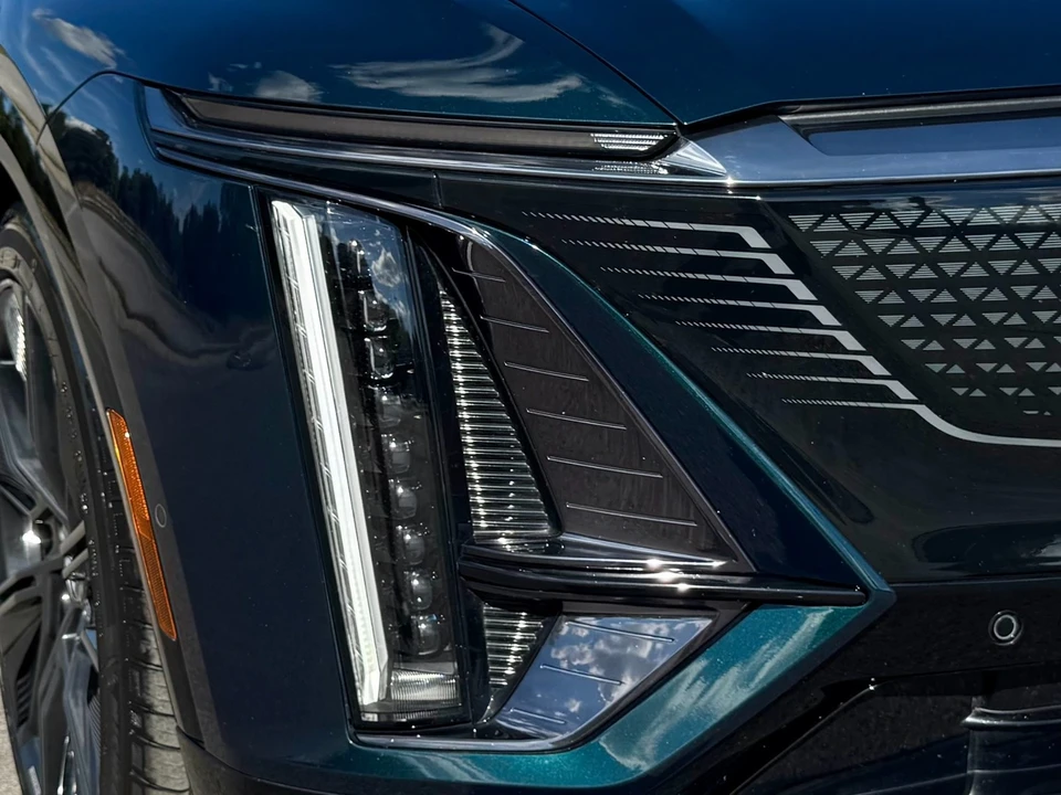 2024 Cadillac Lyriq - Image 12 of 12