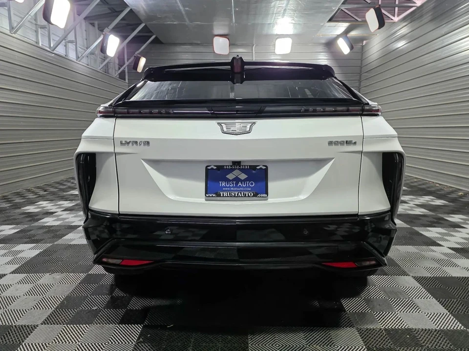 2024 Cadillac Lyriq - Image 6 of 12
