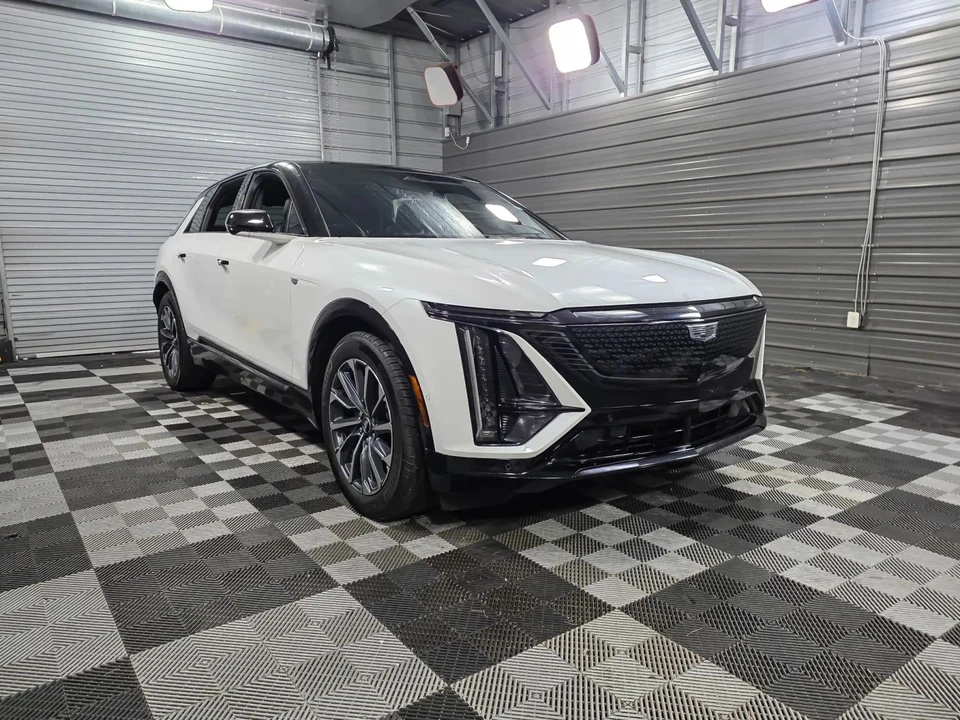 2024 Cadillac Lyriq - Image 4 of 12