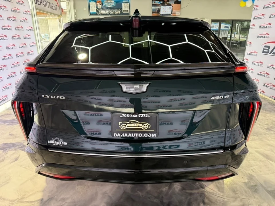 2024 Cadillac Lyriq - Image 10 of 31