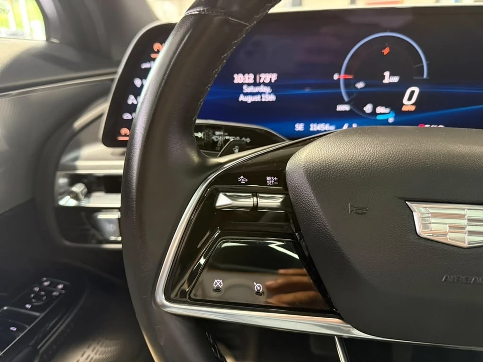 2024 Cadillac Lyriq - Image 16 of 31