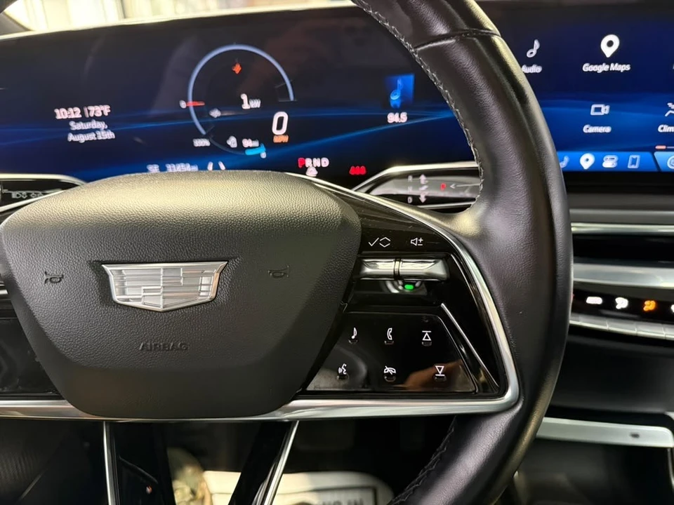2024 Cadillac Lyriq - Image 15 of 31