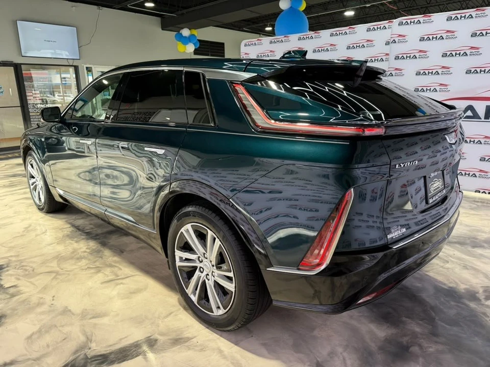 2024 Cadillac Lyriq - Image 12 of 31