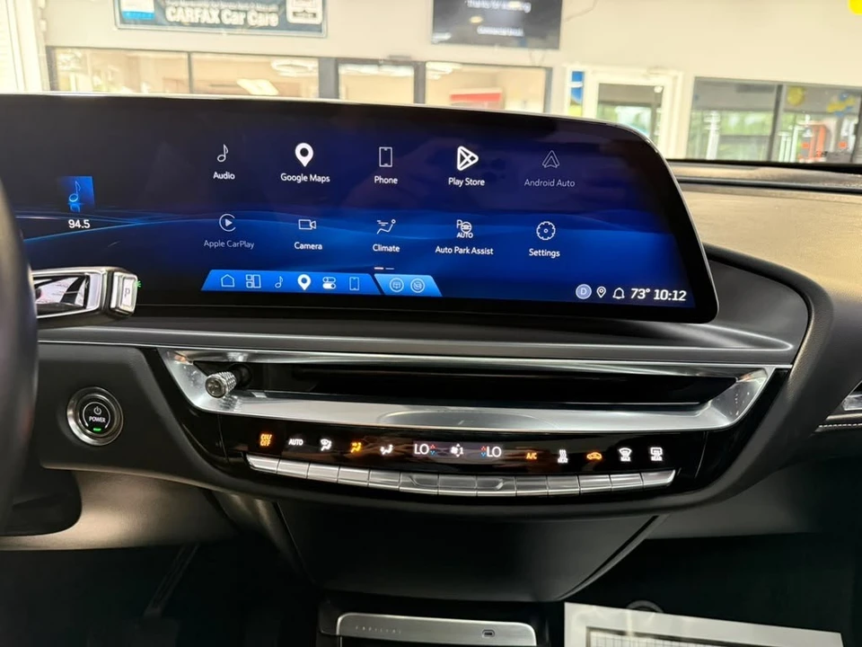 2024 Cadillac Lyriq - Image 20 of 31