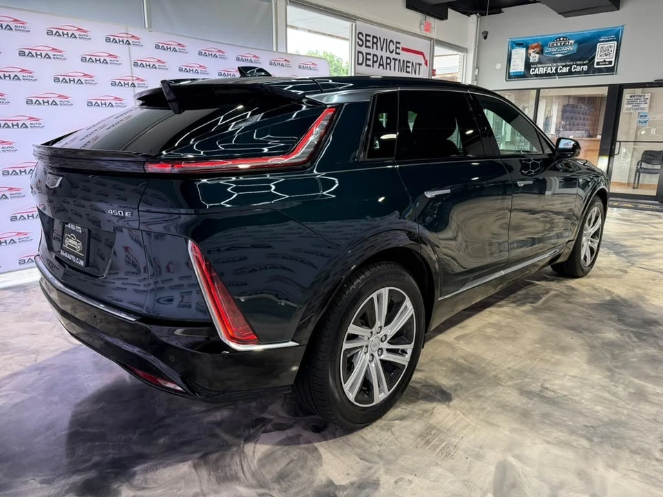 2024 Cadillac Lyriq - Image 8 of 31
