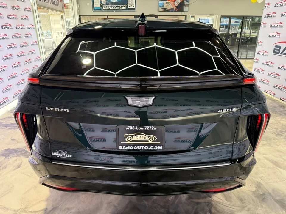 2024 Cadillac Lyriq - Image 11 of 31