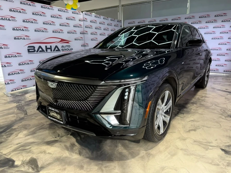 2024 Cadillac Lyriq - Image 2 of 31