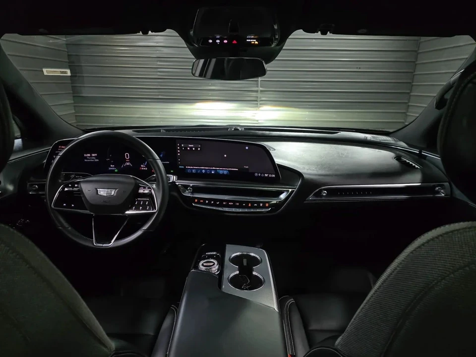 2024 Cadillac Lyriq - Image 11 of 12