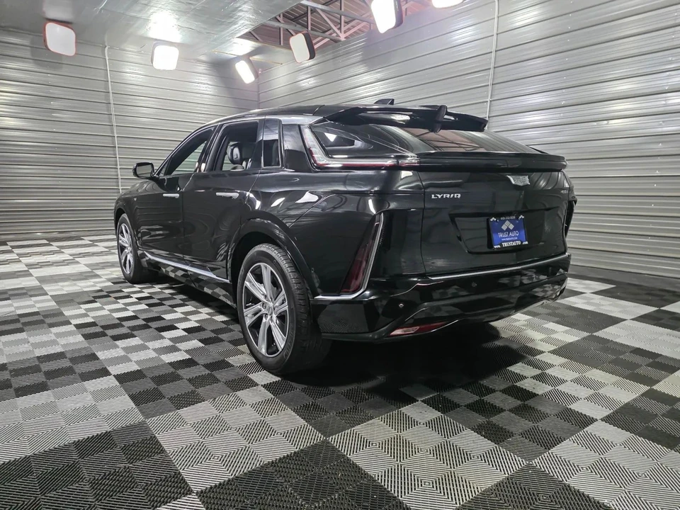 2024 Cadillac Lyriq - Image 7 of 12