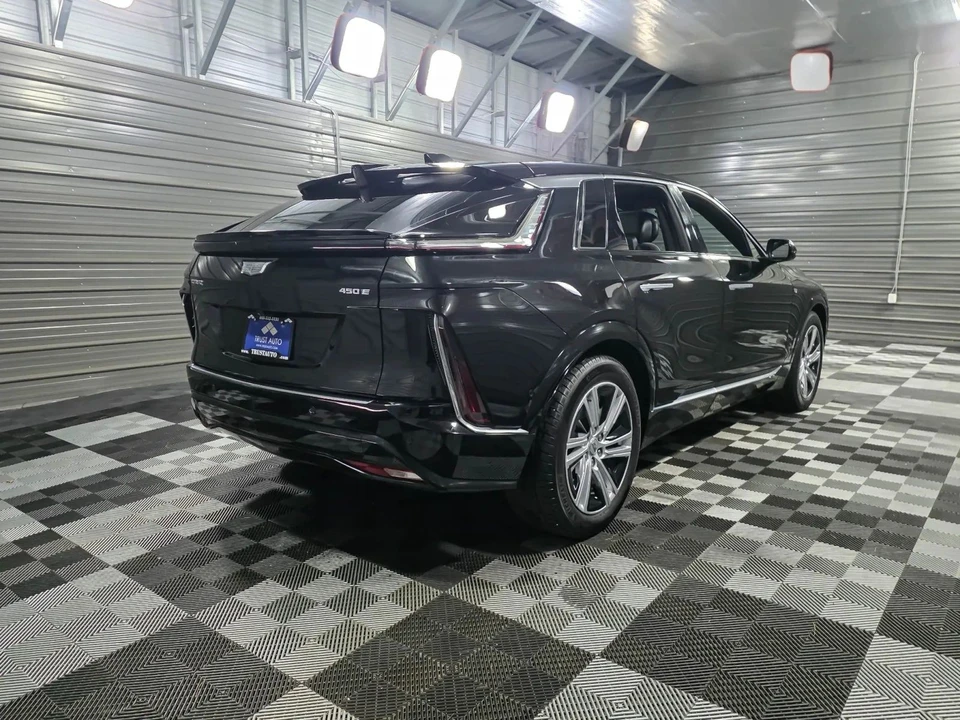 2024 Cadillac Lyriq - Image 5 of 12