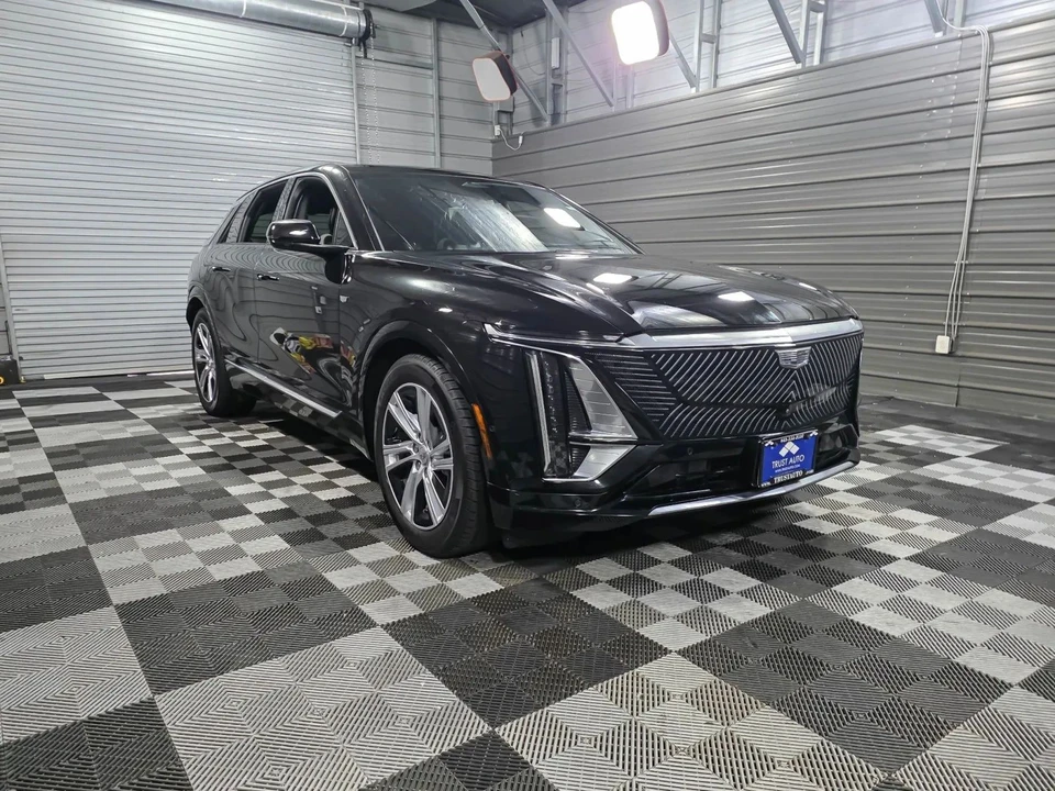 2024 Cadillac Lyriq - Image 4 of 12