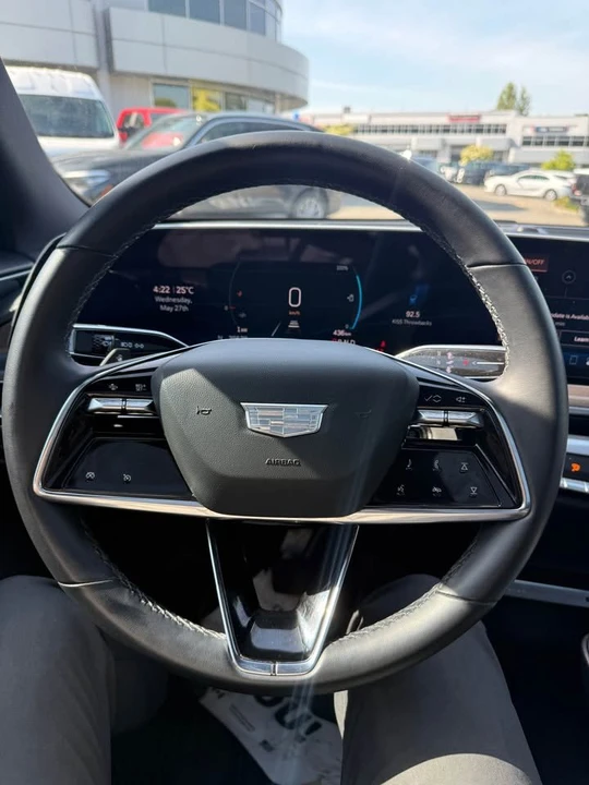 2024 Cadillac Lyriq - Image 8 of 16