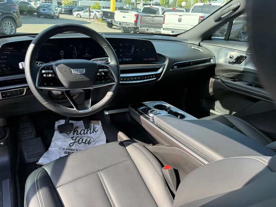 2024 Cadillac Lyriq - Image 9 of 16