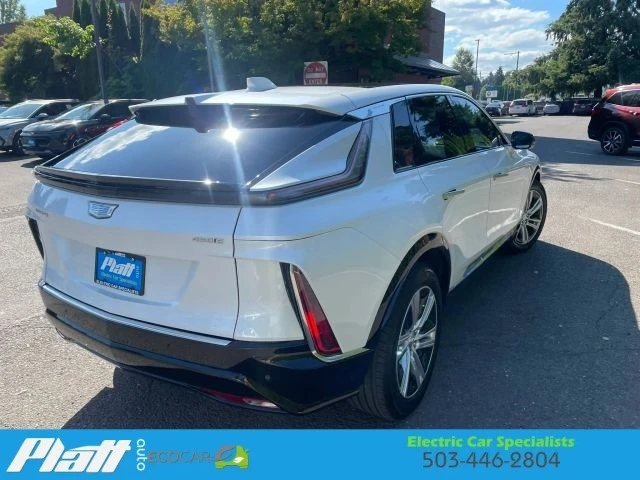 2024 Cadillac Lyriq - Image 11 of 31