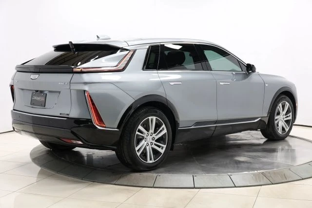 2024 Cadillac Lyriq - Image 2 of 12
