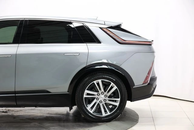 2024 Cadillac Lyriq - Image 9 of 21