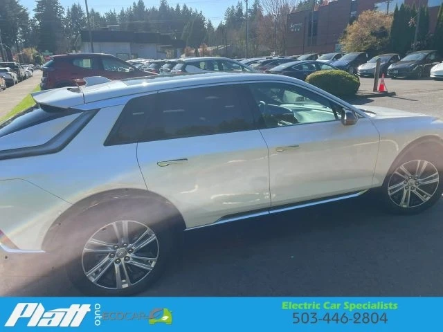 2024 Cadillac Lyriq - Image 11 of 21