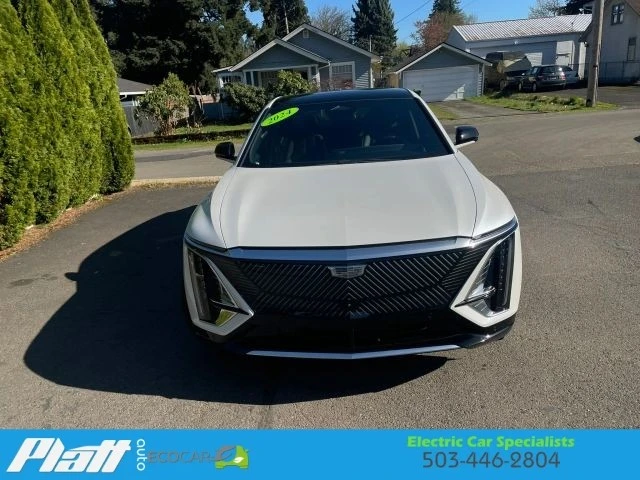 2024 Cadillac Lyriq - Image 15 of 21