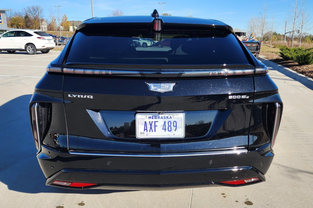 2024 Cadillac Lyriq - Image 5 of 31