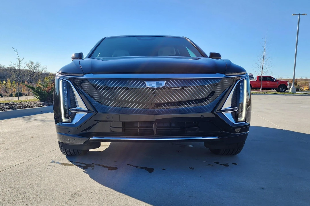 2024 Cadillac Lyriq - Image 6 of 31