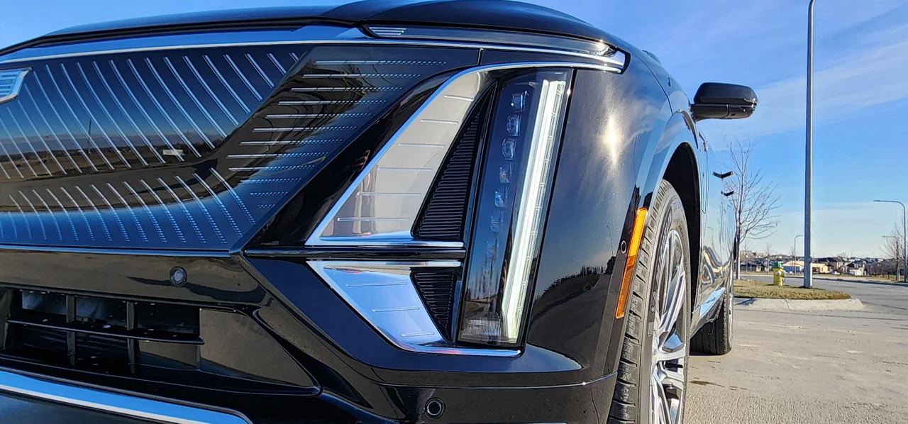 2024 Cadillac Lyriq - Image 16 of 31
