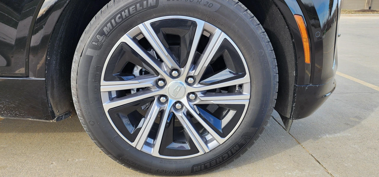 2024 Cadillac Lyriq - Image 25 of 31