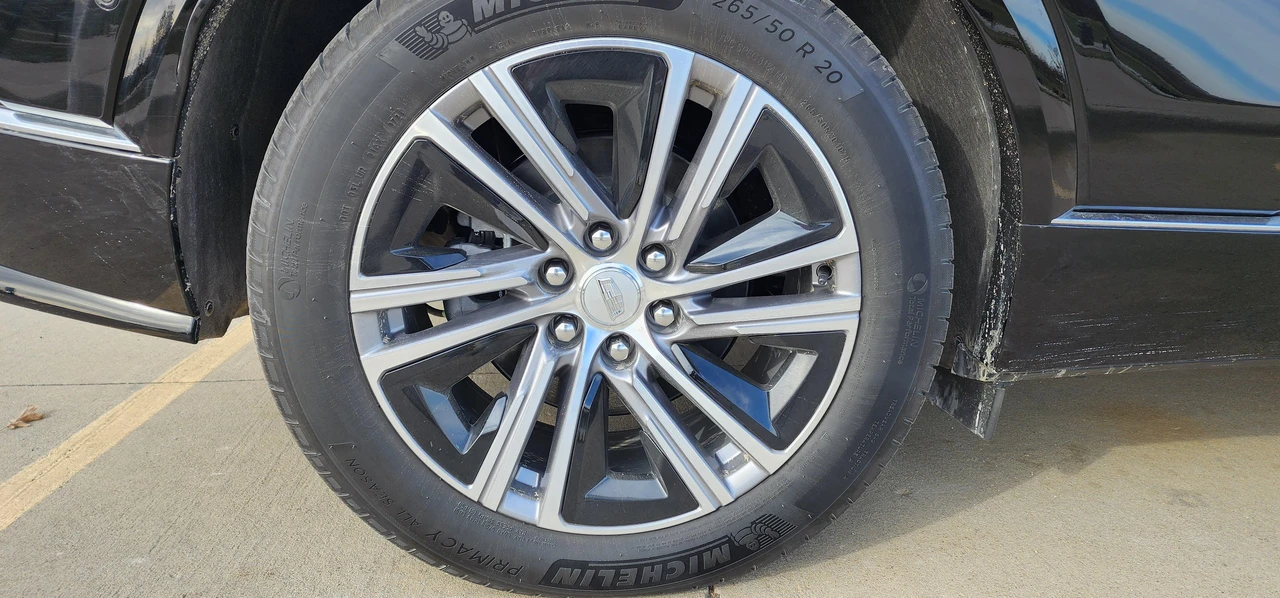 2024 Cadillac Lyriq - Image 24 of 31