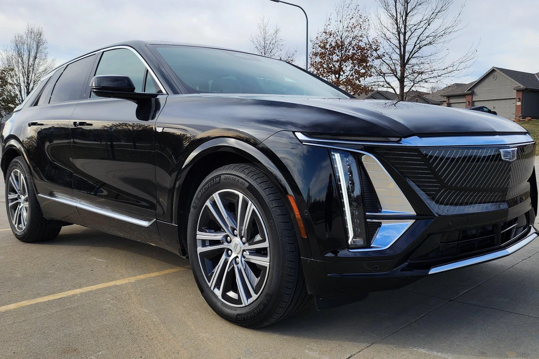 2024 Cadillac Lyriq - Image 13 of 31