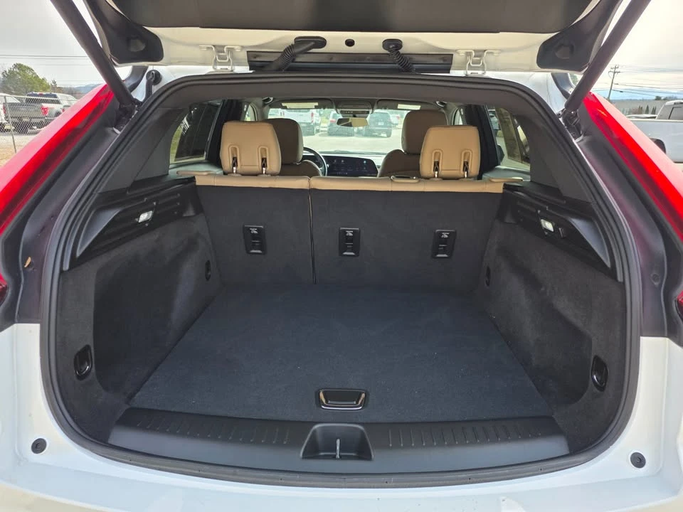 2024 Cadillac XT4 - Image 5 of 9