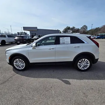 2024 Cadillac XT4