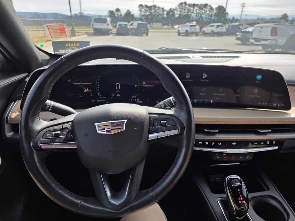 2024 Cadillac XT4 - Image 8 of 9