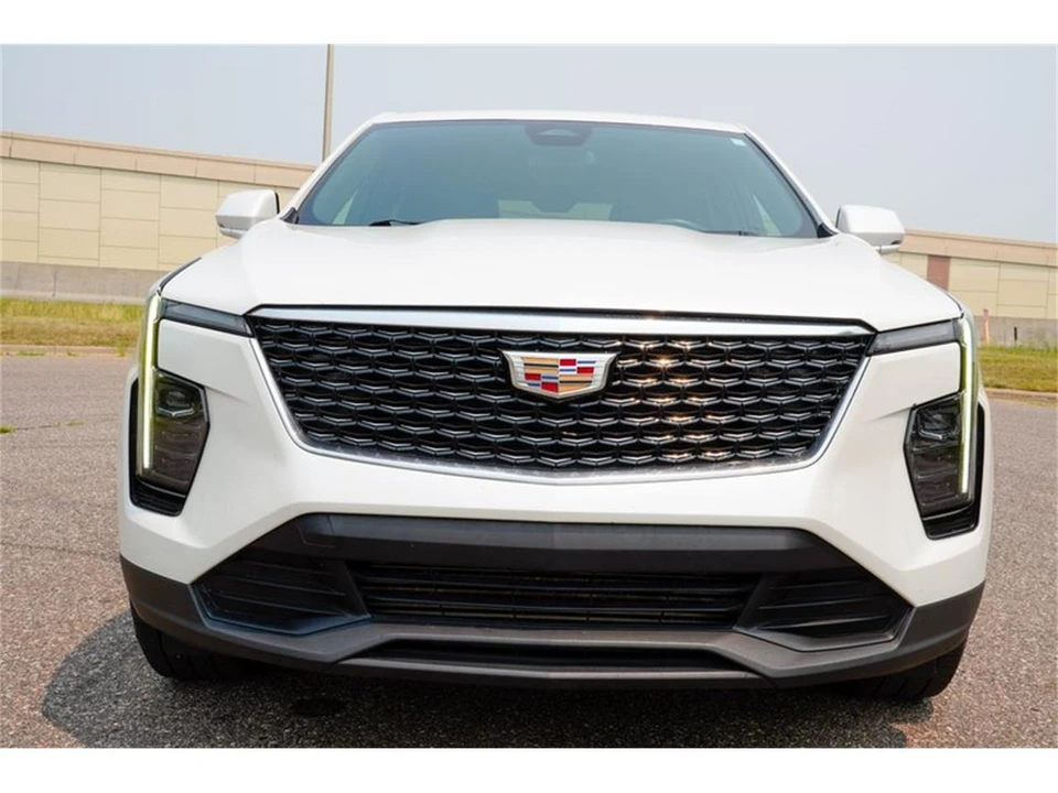 2024 Cadillac XT4 - Image 8 of 31