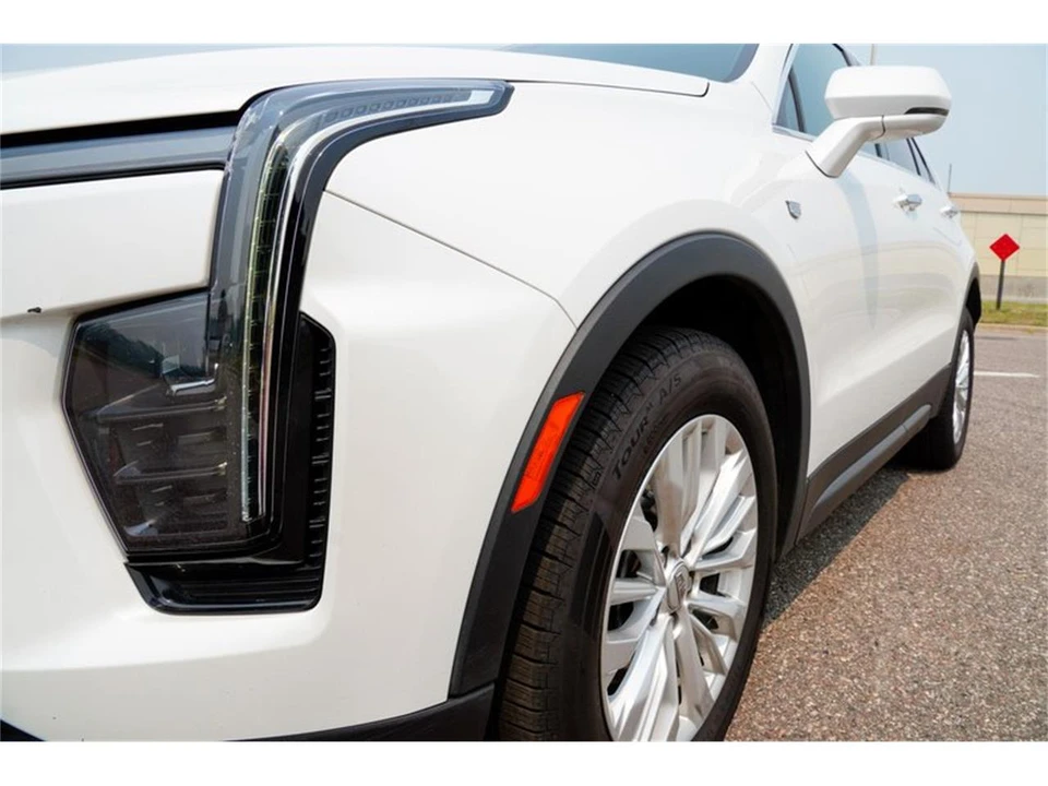 2024 Cadillac XT4 - Image 20 of 31