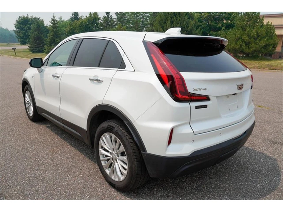 2024 Cadillac XT4 - Image 5 of 31