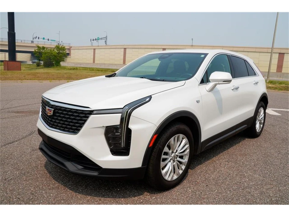2024 Cadillac XT4 - Image 7 of 31
