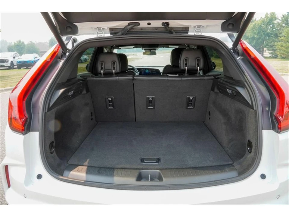 2024 Cadillac XT4 - Image 15 of 31