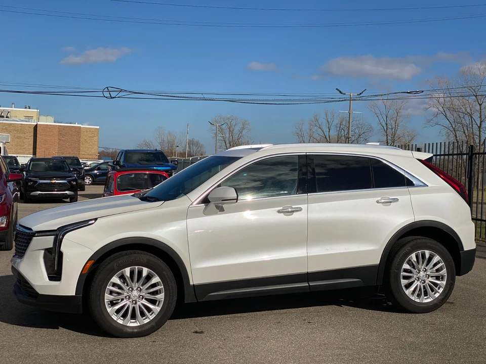 2024 Cadillac XT4 - Image 3 of 21