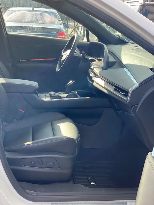 2024 Cadillac XT4 - Image 5 of 21