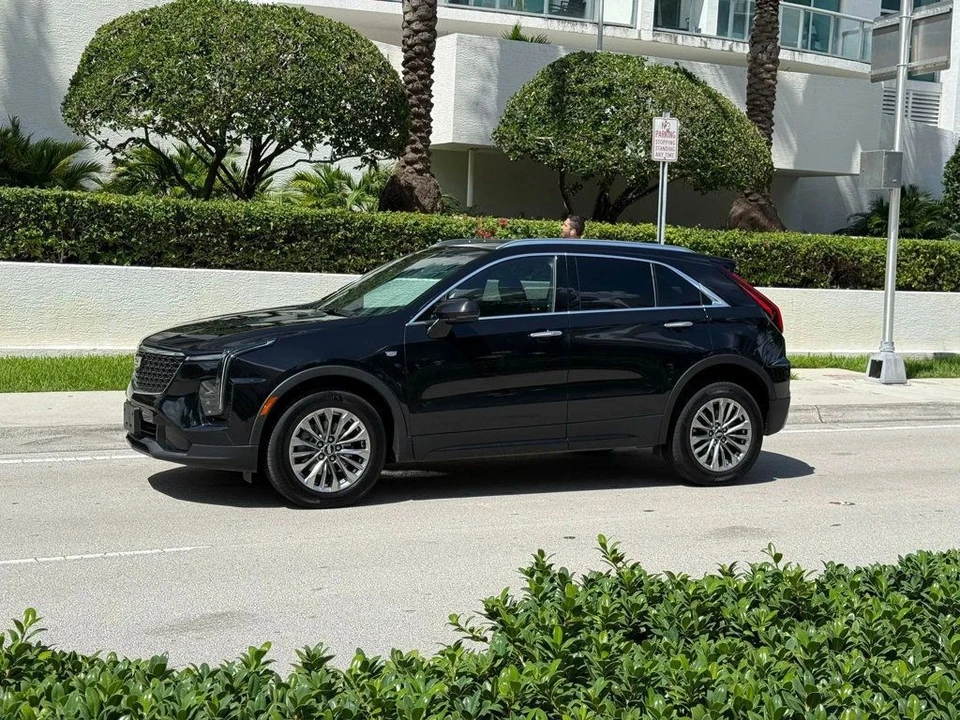2024 Cadillac XT4 - Image 8 of 12