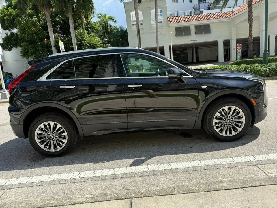 2024 Cadillac XT4 - Image 5 of 12