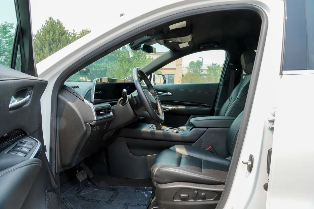 2024 Cadillac XT4 - Image 10 of 31