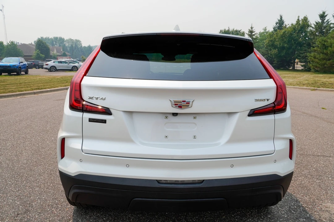 2024 Cadillac XT4 - Image 5 of 31
