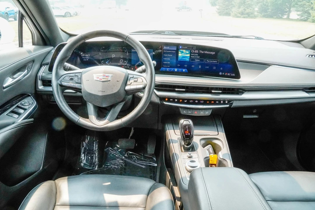2024 Cadillac XT4 - Image 12 of 31